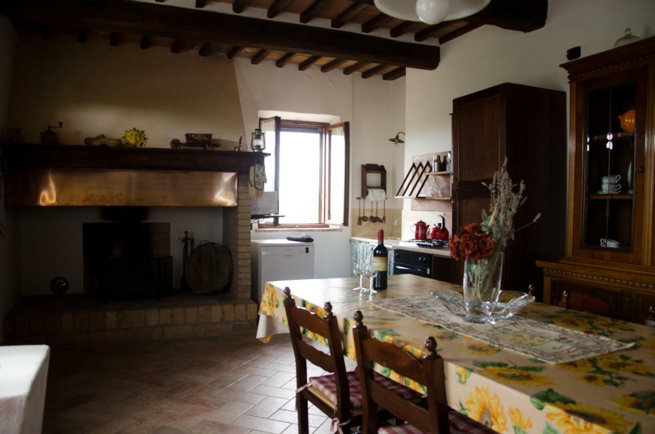 Podere Remignoli Apartment San Gimignano Bagian luar foto